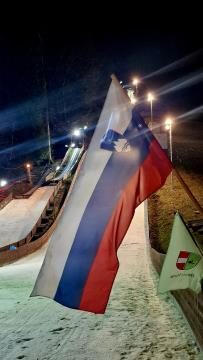 Skakalke in skakalci uspešni že na prvi tekmi (2)